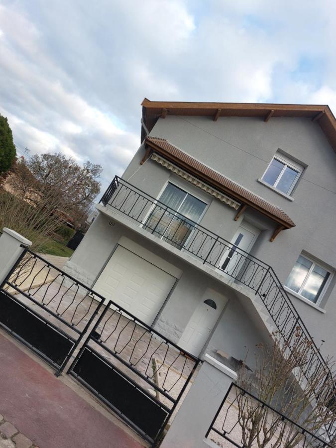 索恩河畔沙隆Famille House 202公寓 外观 照片